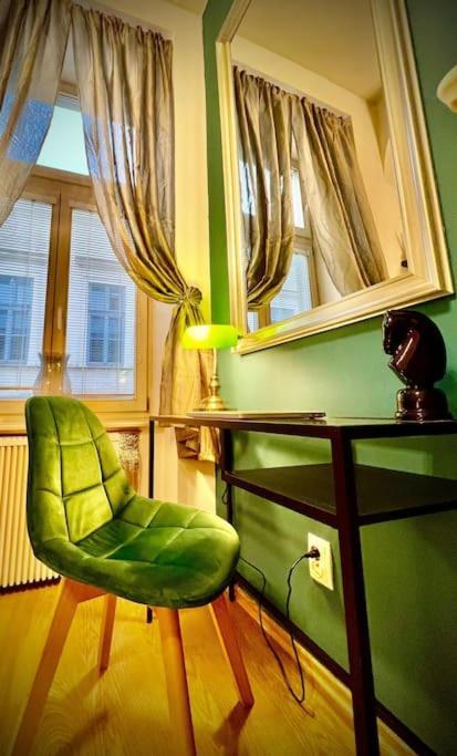 Elegant Apartment In Košice Exteriör bild