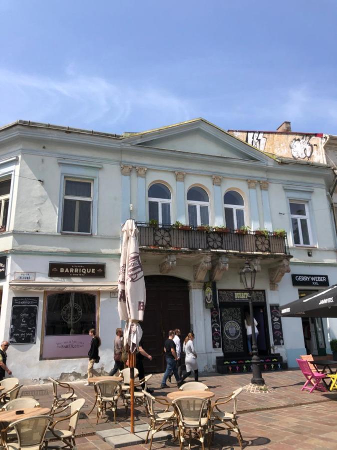 Elegant Apartment In Košice Exteriör bild